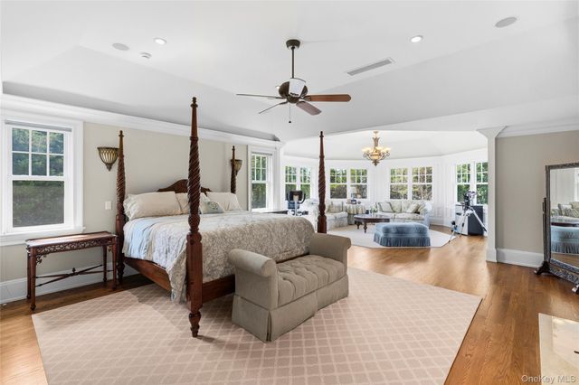 19 Jagger Lane, Westhampton, NY 11977