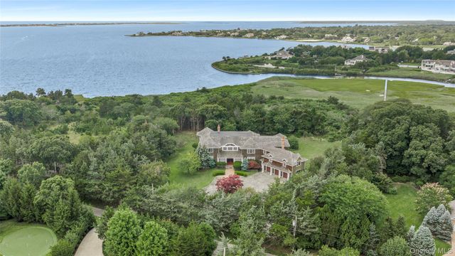 19 Jagger Lane, Westhampton, NY 11977