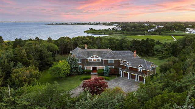 19 Jagger Lane, Westhampton, NY 11977