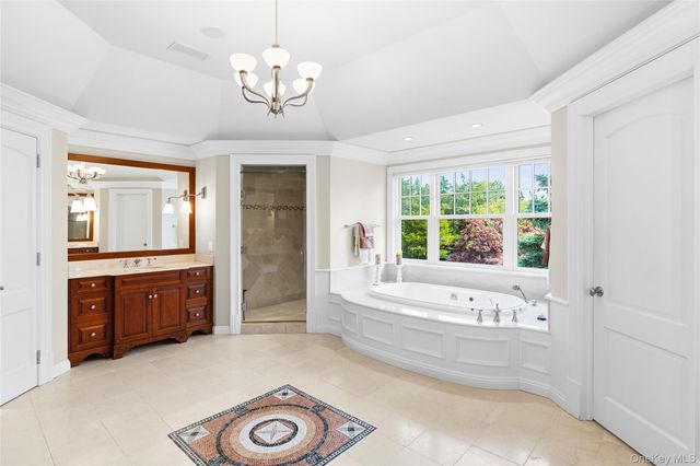 19 Jagger Lane, Westhampton, NY 11977