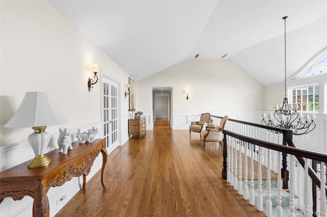 19 Jagger Lane, Westhampton, NY 11977
