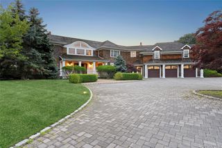19 Jagger Lane, Westhampton, NY 11977