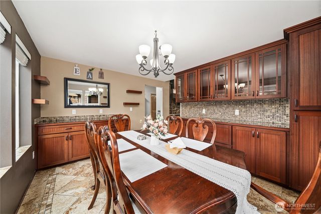 36421 80th Avenue E, Eatonville, WA 98328