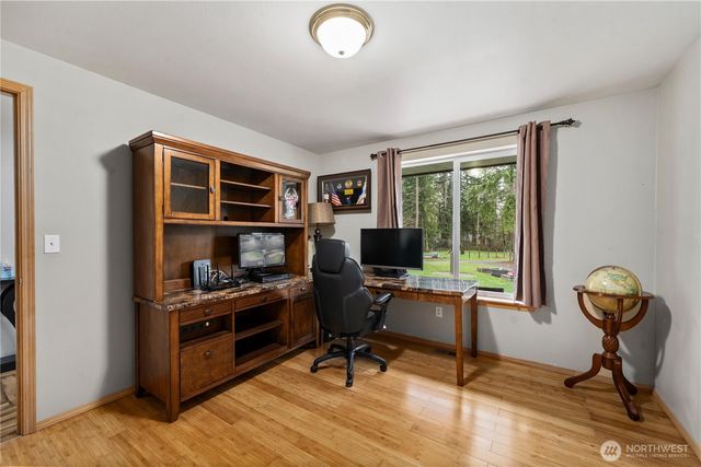 36421 80th Avenue E, Eatonville, WA 98328