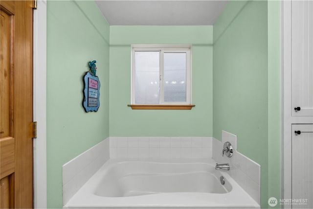 36421 80th Avenue E, Eatonville, WA 98328