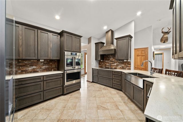 36421 80th Avenue E, Eatonville, WA 98328