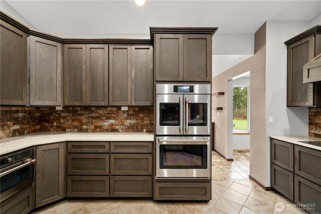 36421 80th Avenue E, Eatonville, WA 98328