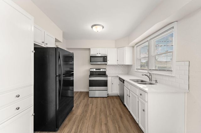 6836 Olcott Avenue, Hammond, IN 46323
