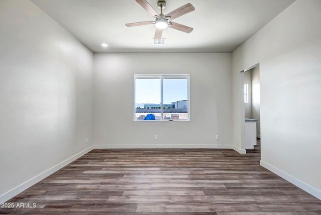 25113 W LOWDEN Road, Wittmann, AZ 85361