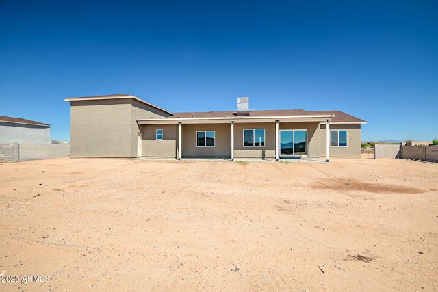 25113 W LOWDEN Road, Wittmann, AZ 85361