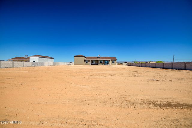 25113 W LOWDEN Road, Wittmann, AZ 85361