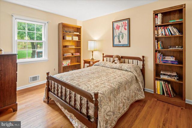 231 BERTRAND DR, Princeton, NJ 08540