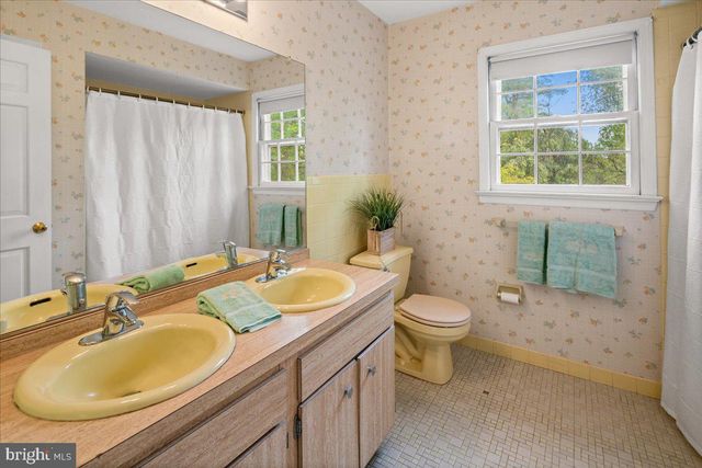 231 BERTRAND DR, Princeton, NJ 08540