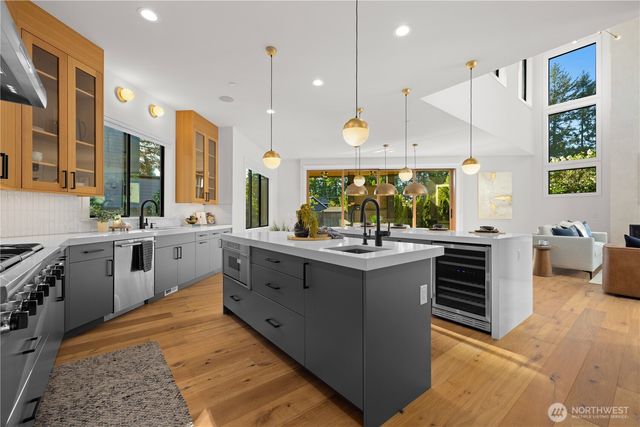 5225 114th Ave NE, Kirkland, WA 98033