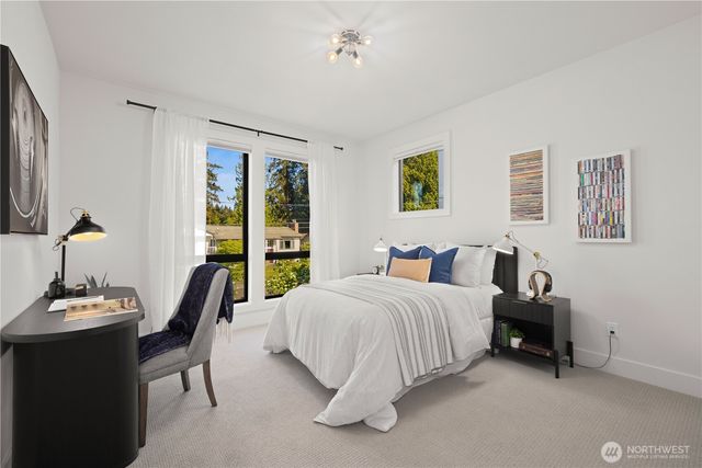 5225 114th Ave NE, Kirkland, WA 98033