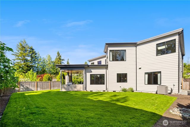 5225 114th Ave NE, Kirkland, WA 98033