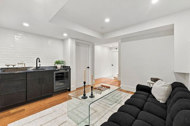 222 Putnam Ave, Cambridge, MA 02139