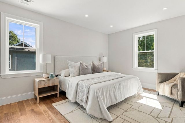 222 Putnam Ave, Cambridge, MA 02139