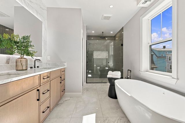222 Putnam Ave, Cambridge, MA 02139