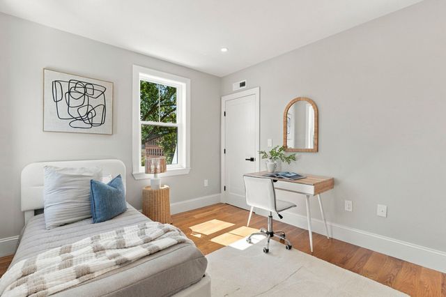 222 Putnam Ave, Cambridge, MA 02139