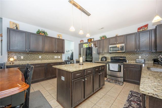 108 Foster RD, Yorktown, VA 23690