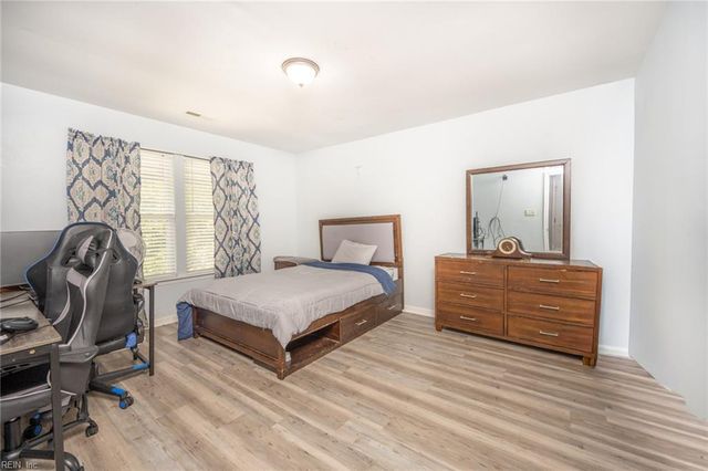 108 Foster RD, Yorktown, VA 23690