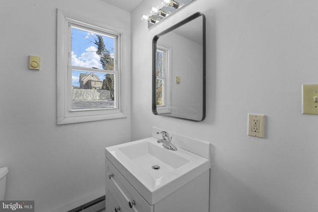 520 E GRAPE ST, Vineland, NJ 08360