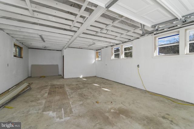 520 E GRAPE ST, Vineland, NJ 08360