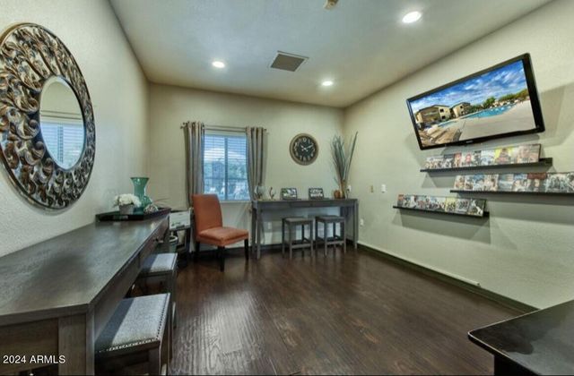 4045 W Bell Road 1A, Phoenix, AZ 85053