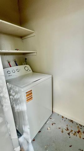 718 SW 7th St 718, Hallandale Beach, FL 33009