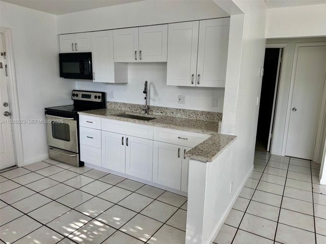 718 SW 7th St 718, Hallandale Beach, FL 33009