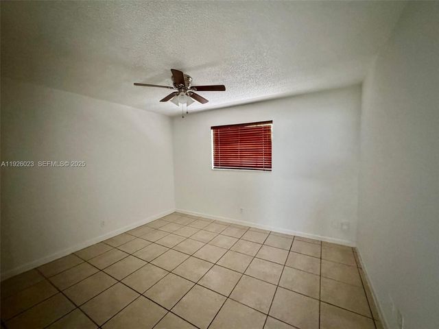 718 SW 7th St 718, Hallandale Beach, FL 33009