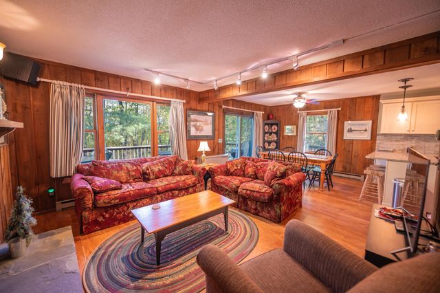 49 West Road, Wilmington, VT 05363