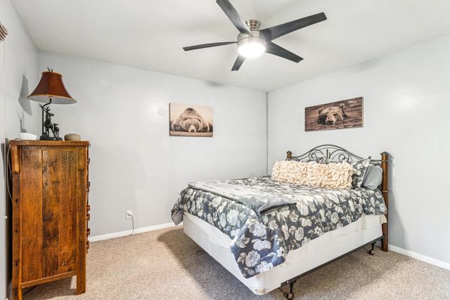 27831 Rainbow Drive, Lake Arrowhead, CA 92352