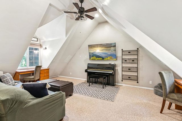 27831 Rainbow Drive, Lake Arrowhead, CA 92352