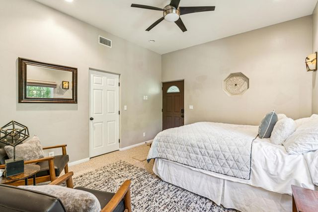 27831 Rainbow Drive, Lake Arrowhead, CA 92352