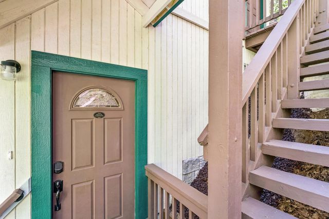 27831 Rainbow Drive, Lake Arrowhead, CA 92352