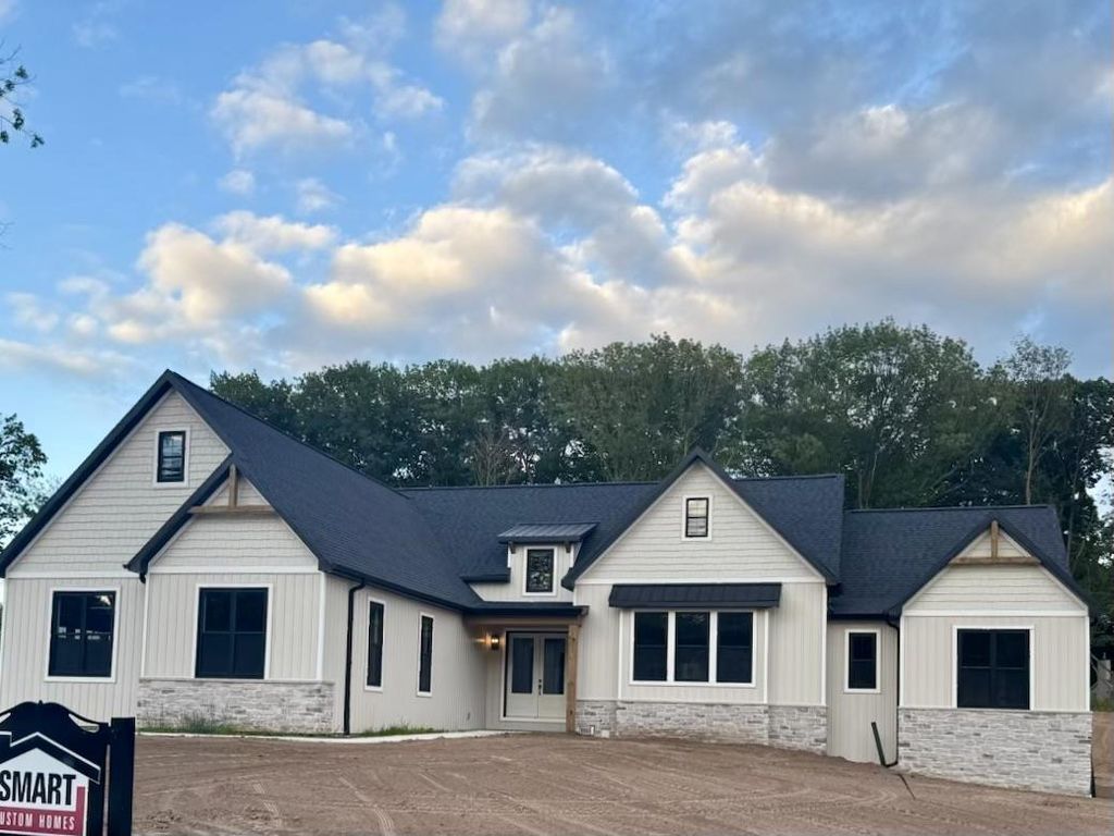 4202 BLACKBERRY RIDGE DRIVE, Oneida, WI 54155