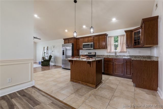 111 Lynnwood Drive, Clarksville, IN 47129