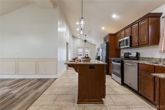 111 Lynnwood Drive, Clarksville, IN 47129