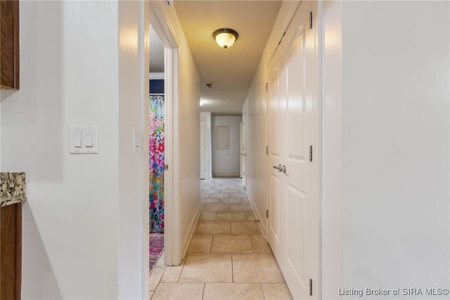 111 Lynnwood Drive, Clarksville, IN 47129