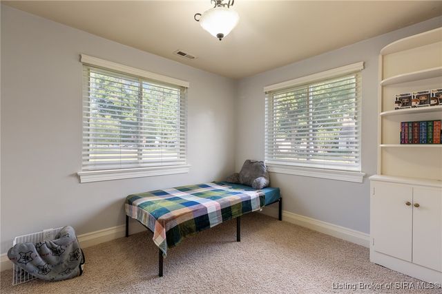111 Lynnwood Drive, Clarksville, IN 47129