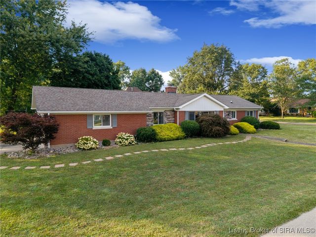 111 Lynnwood Drive, Clarksville, IN 47129