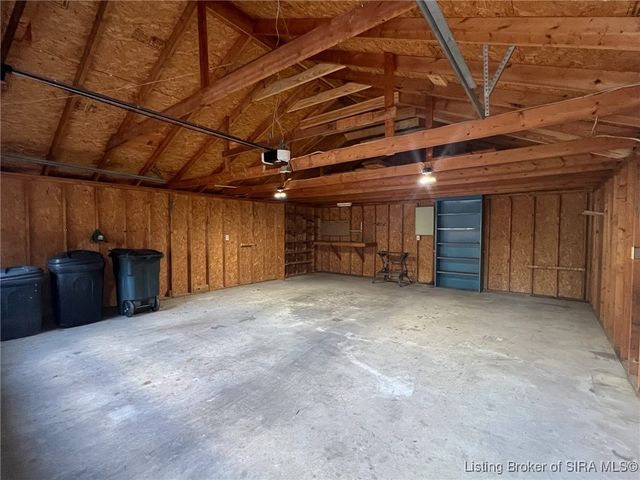 111 Lynnwood Drive, Clarksville, IN 47129