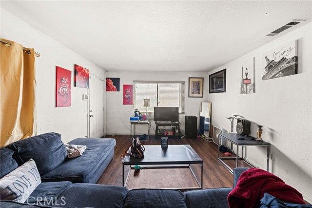 281 N Valley View Drive, Hemet, CA 92543