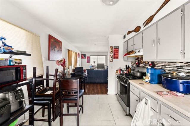 281 N Valley View Drive, Hemet, CA 92543