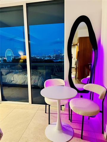 50 Biscayne Blvd 907, Miami, FL 33132