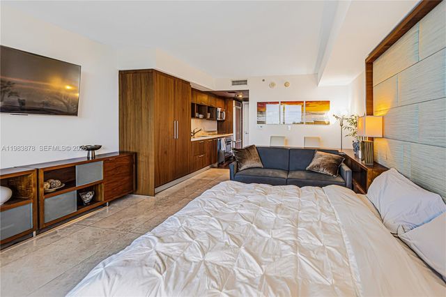 50 Biscayne Blvd 907, Miami, FL 33132