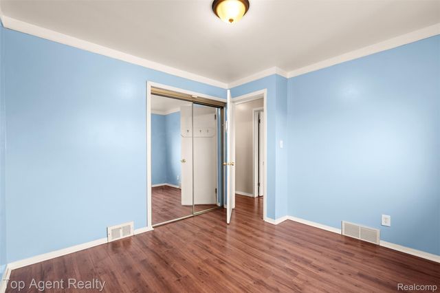 29010 Wagner Drive, Warren, MI 48093