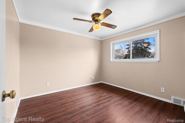 29010 Wagner Drive, Warren, MI 48093